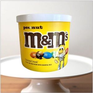 Goose Creek M&M's Peanut & chocolate Scented 3-Wick Candle brand new